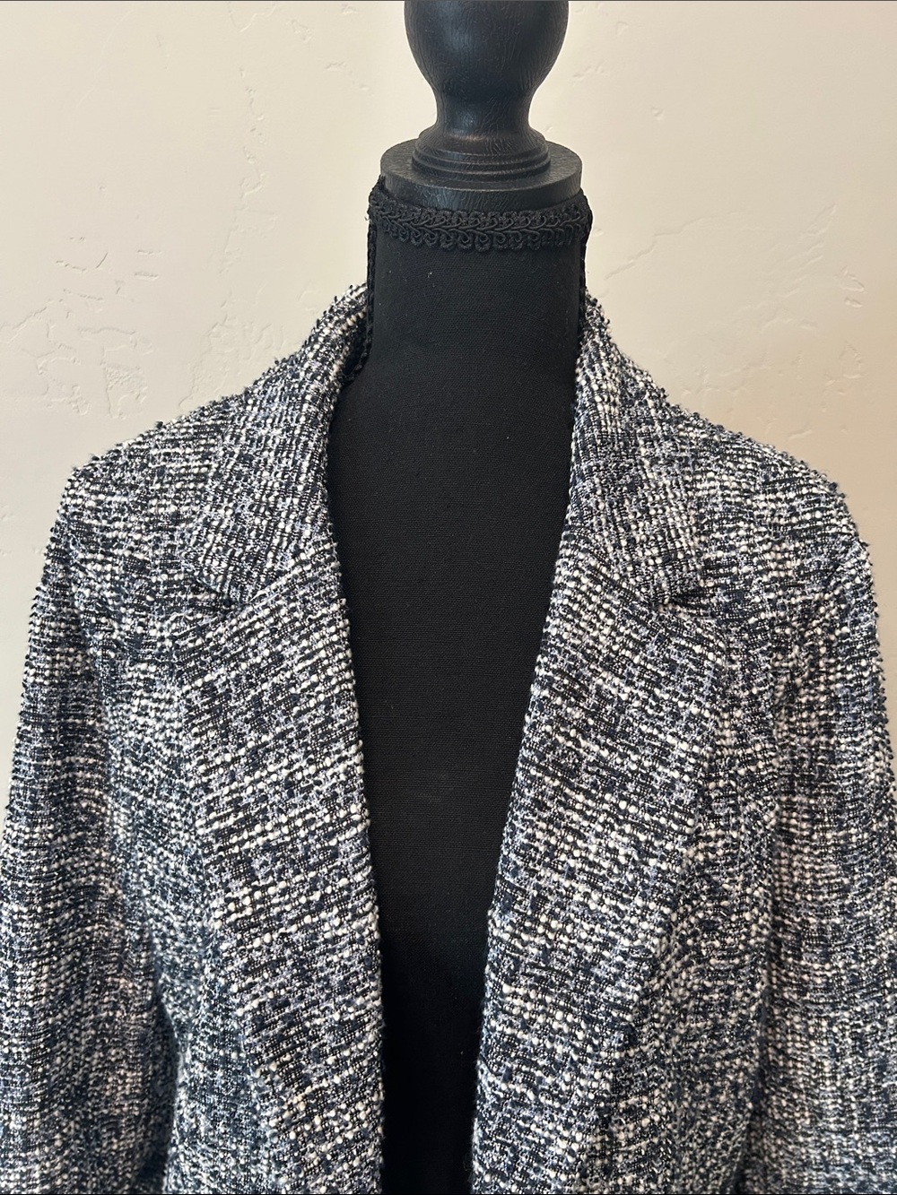 No 11 Los Angeles Women’s Textured Open-Front Blazer Jacket - Navy & White Tweed